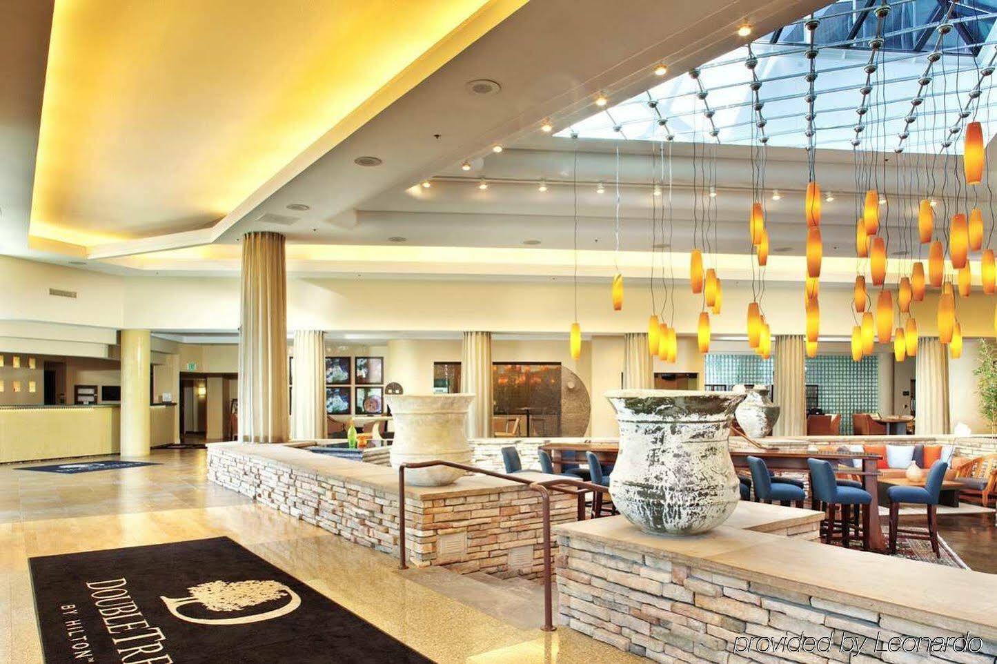Doubletree By Hilton Hotel Denver - Аврора Экстерьер фото